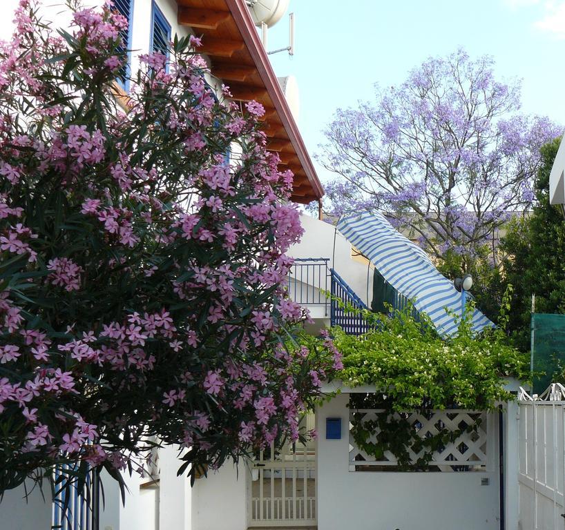 Hotel La Jacaranda SantʼAntìoco Exteriér fotografie